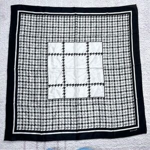 Echo Houndstooth Black and Cream 100% Silk Scarf 31x31 Old Money Preppy Classic